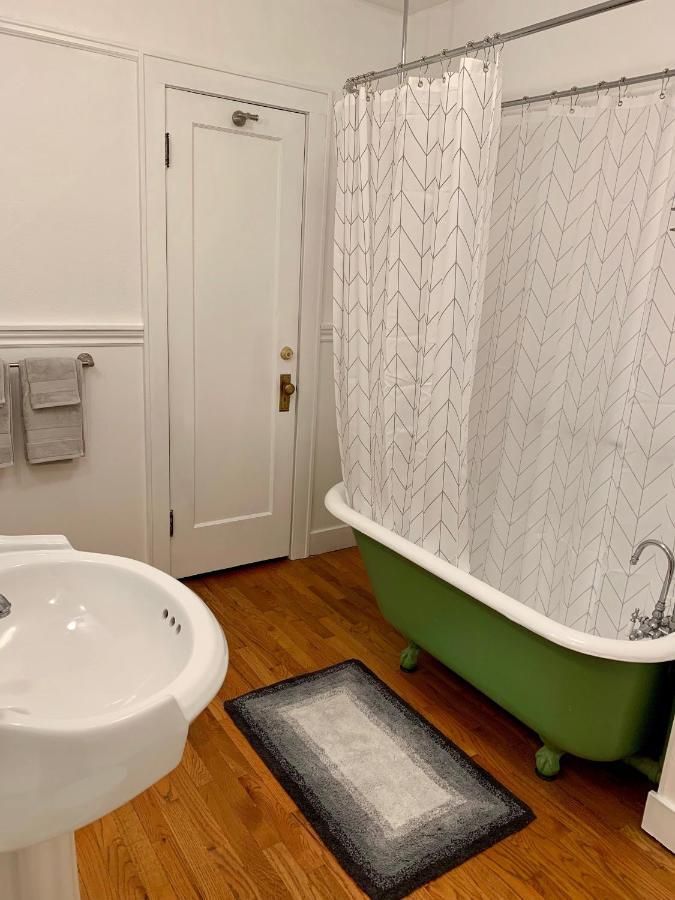Riverpath Inn Юджин Экстерьер фото