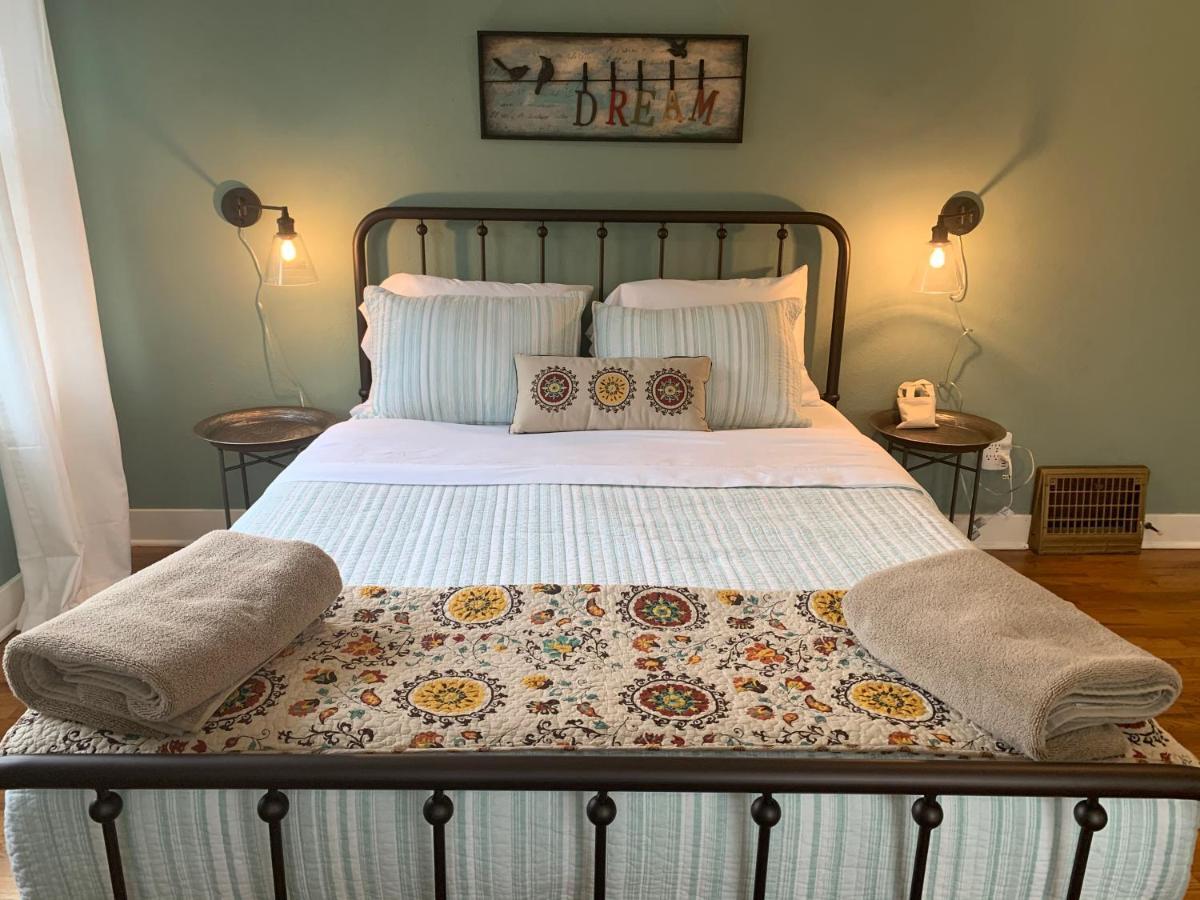 Riverpath Inn Юджин Экстерьер фото